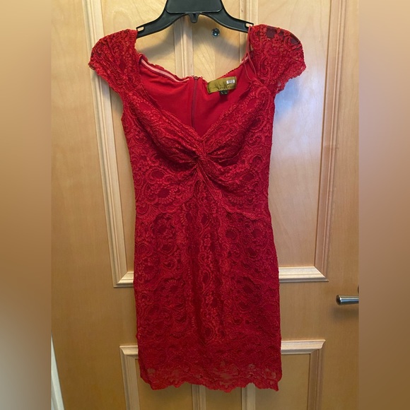 Nicole Miller Sexy Red Lace Dress Event Holiday Homecoming Date Night Size Small - Picture 3 of 11